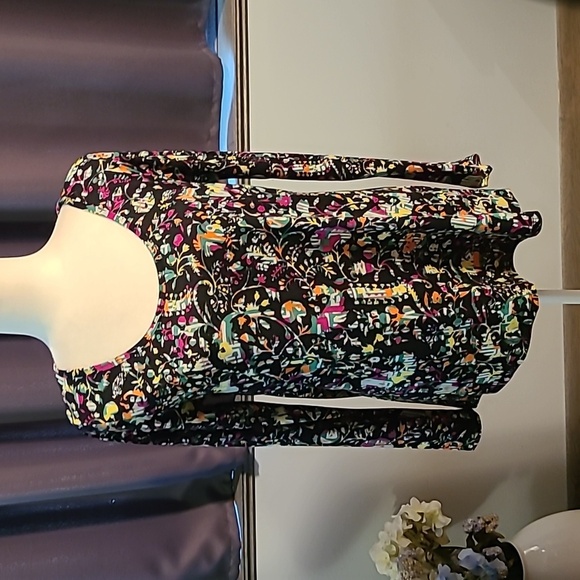 LuLaRoe Patterned Top - Picture 2 of 7